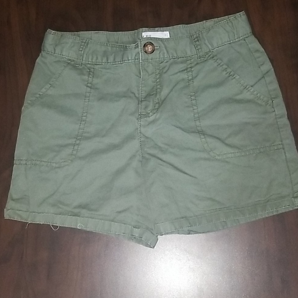 A nice pair of khaki pants